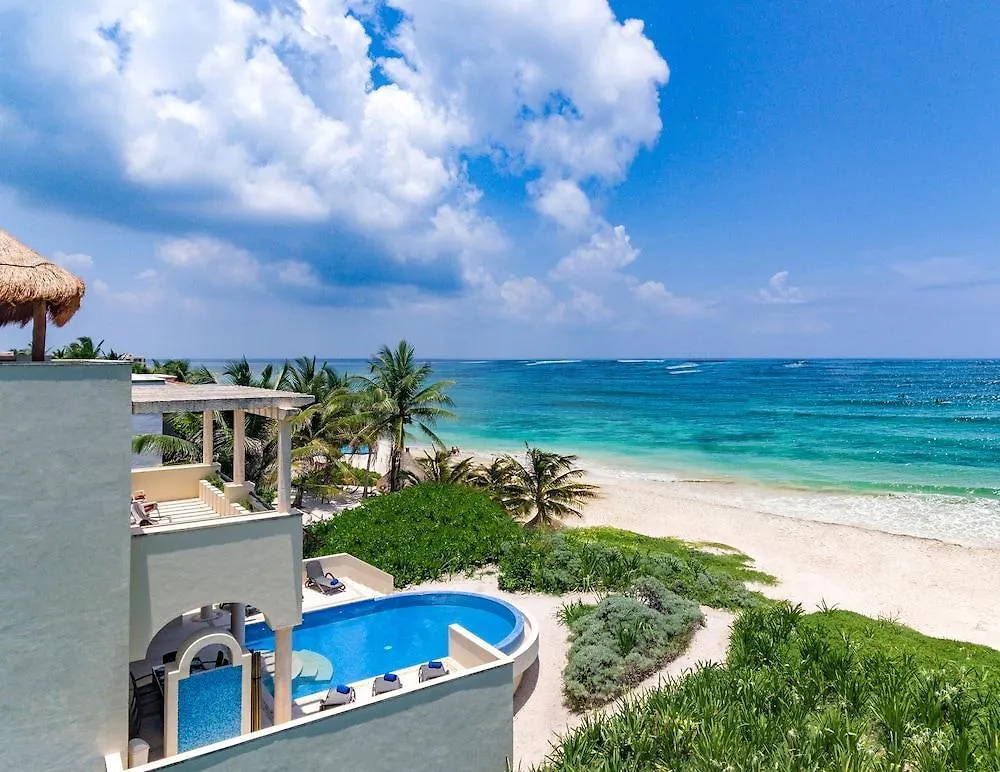 Ocean Front Private 3 Bedroom Villa In Akumal Vr